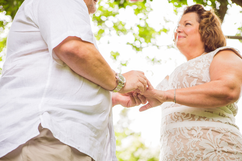 Laura & Todd, Eloping at Antrim 1844 in Taneytown, Maryland by Photographer Kelly Heck