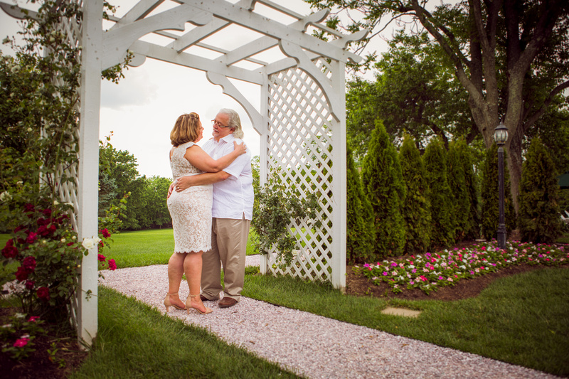 Laura & Todd, Eloping at Antrim 1844 in Taneytown, Maryland by Photographer Kelly Heck