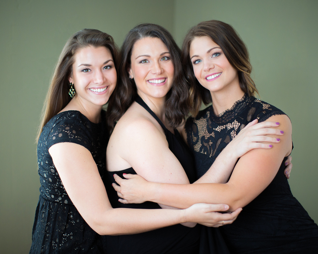 Bollinger Sisters | Emily, Katie, & Rachael | © Kelly Heck Phot