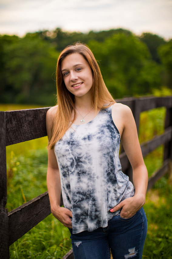 Gracie Baker Senior Photo Session | Taneytown, Maryland